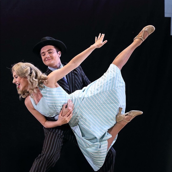 ✨Welcome!✨ - Picture 3 of 4